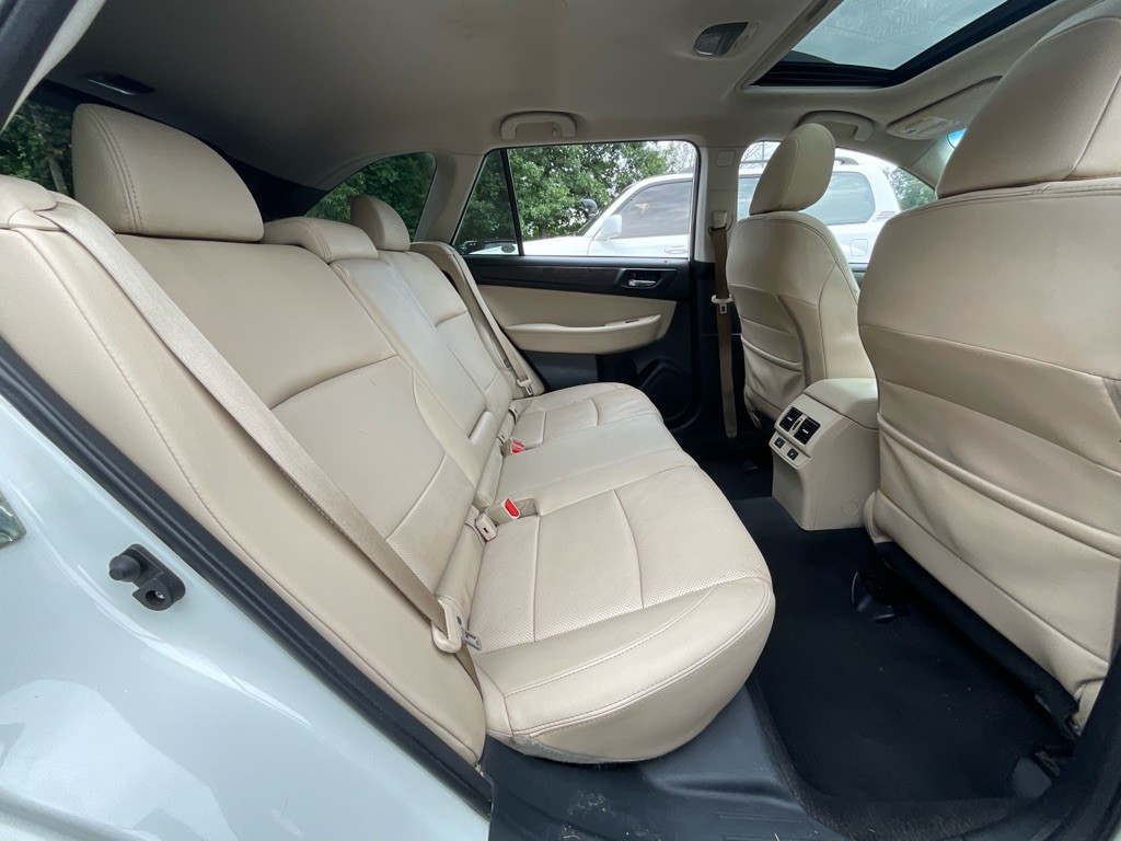 2017 Subaru Outback Image 32