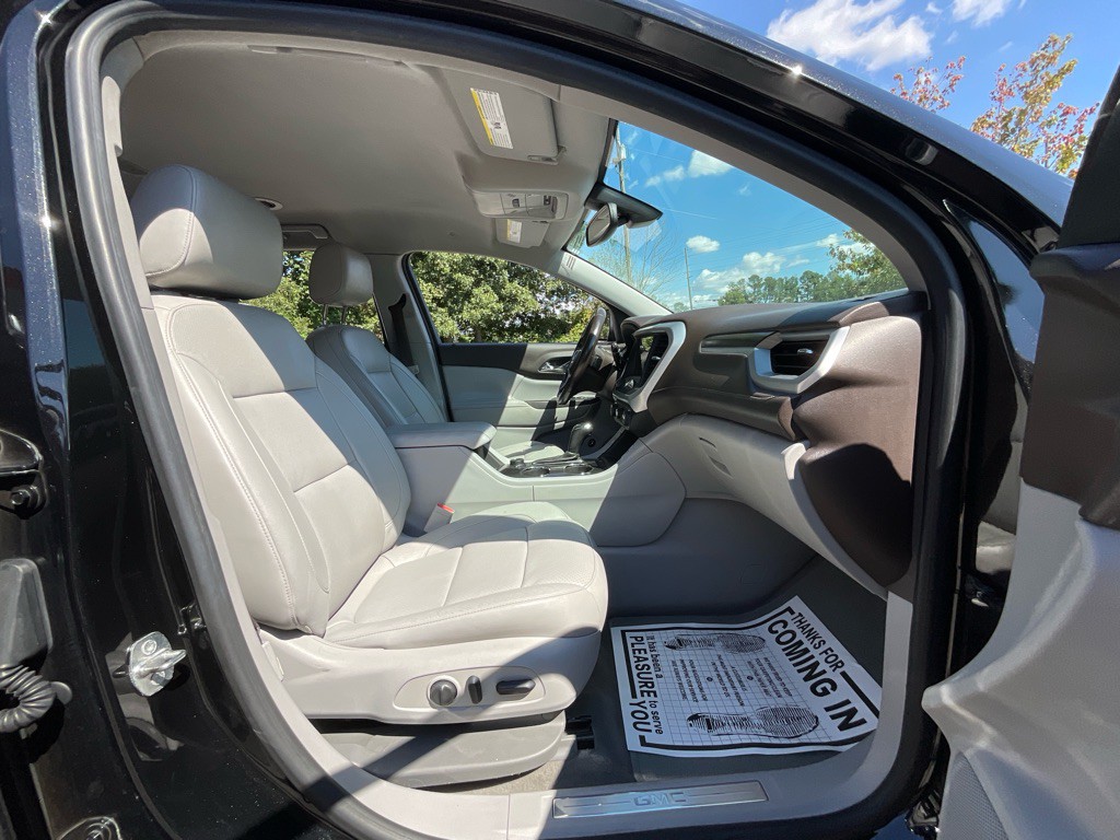 2017 GMC Acadia Image 18