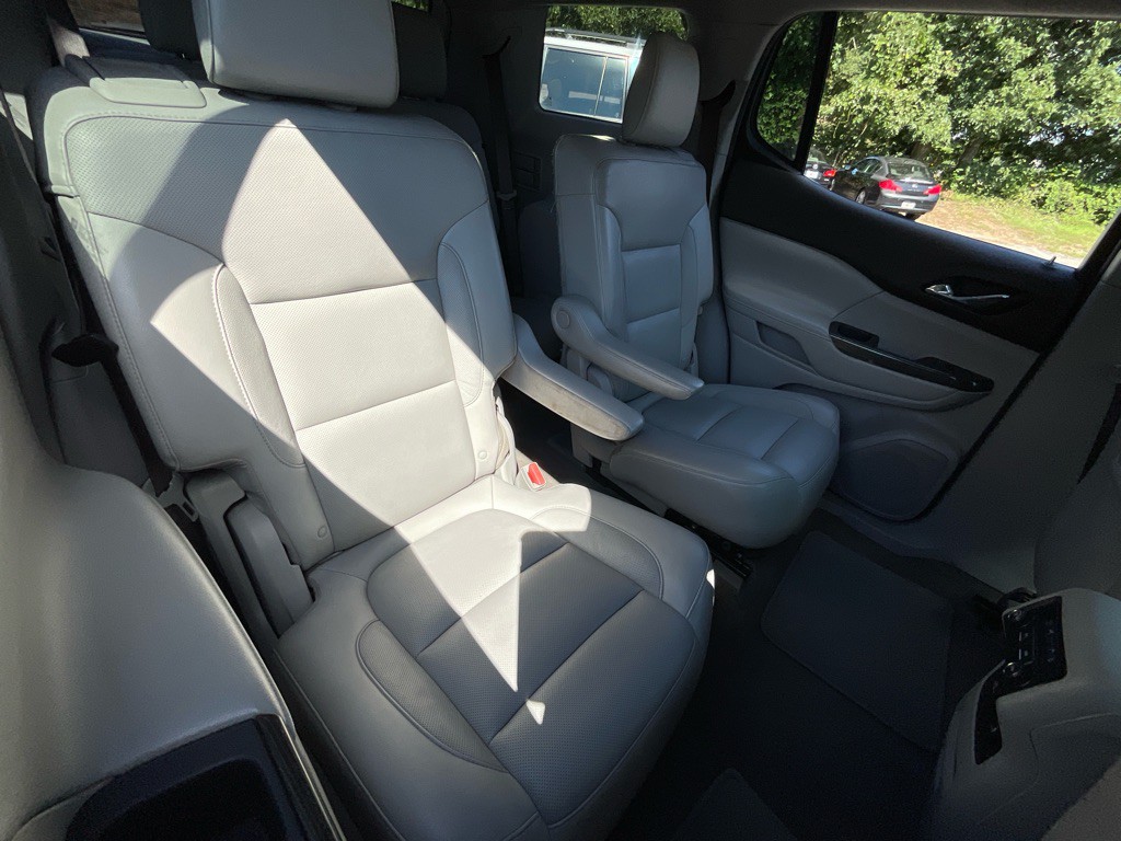 2017 GMC Acadia Image 32