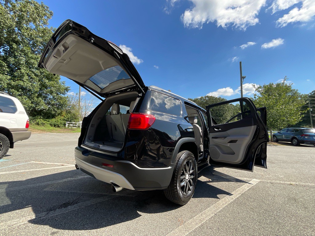 2017 GMC Acadia Image 35