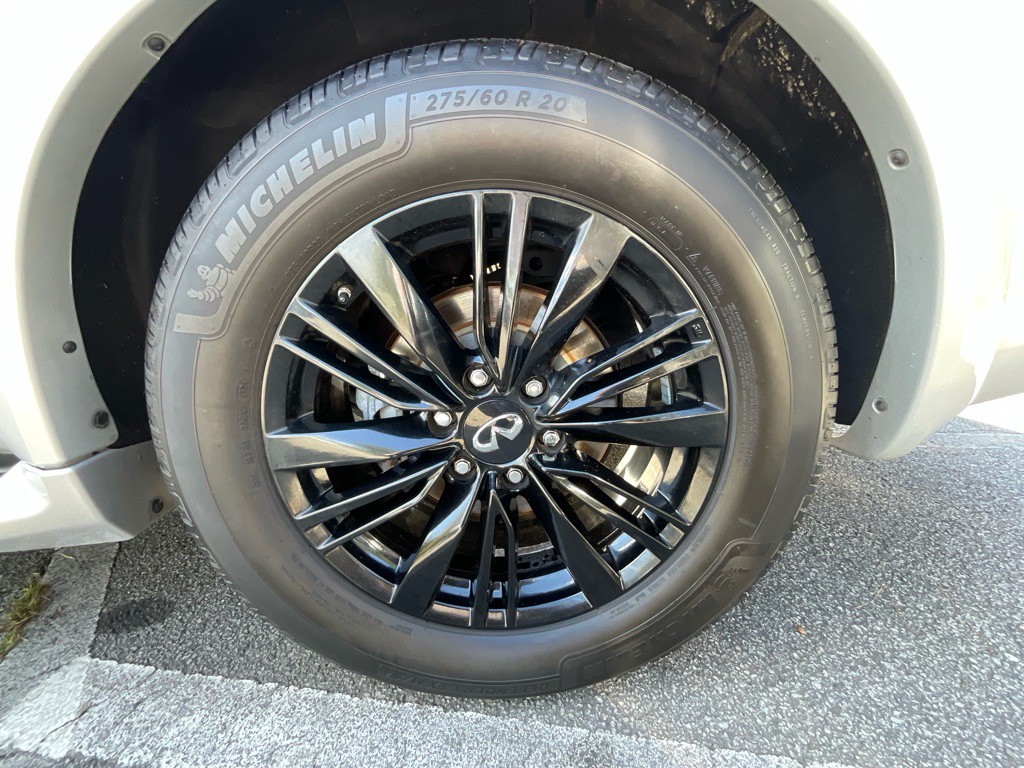 2020 INFINITI QX80 Image 12