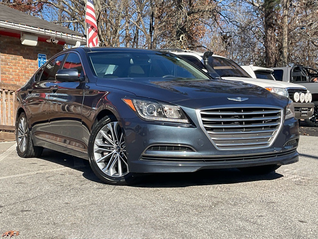 2015 Hyundai Genesis Image 3