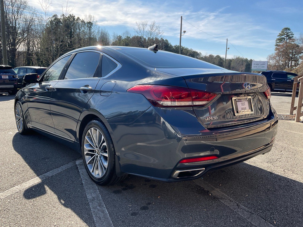 2015 Hyundai Genesis Image 7