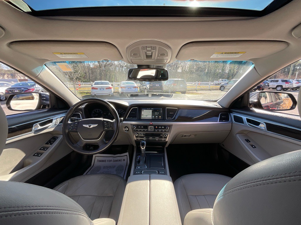 2015 Hyundai Genesis Image 20