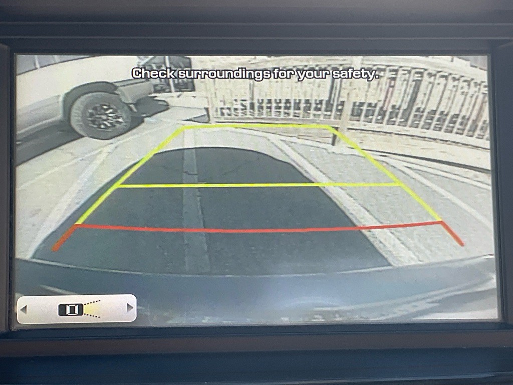 2015 Hyundai Genesis Image 25