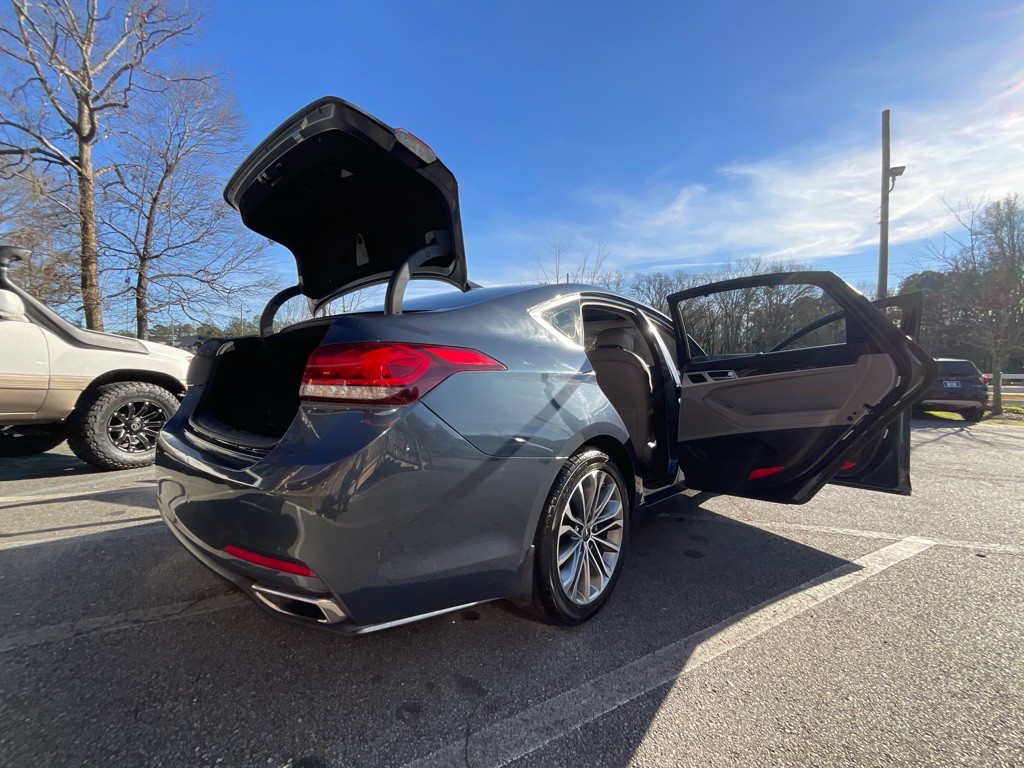 2015 Hyundai Genesis Image 37