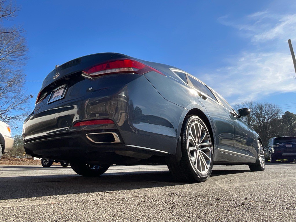 2015 Hyundai Genesis Image 47