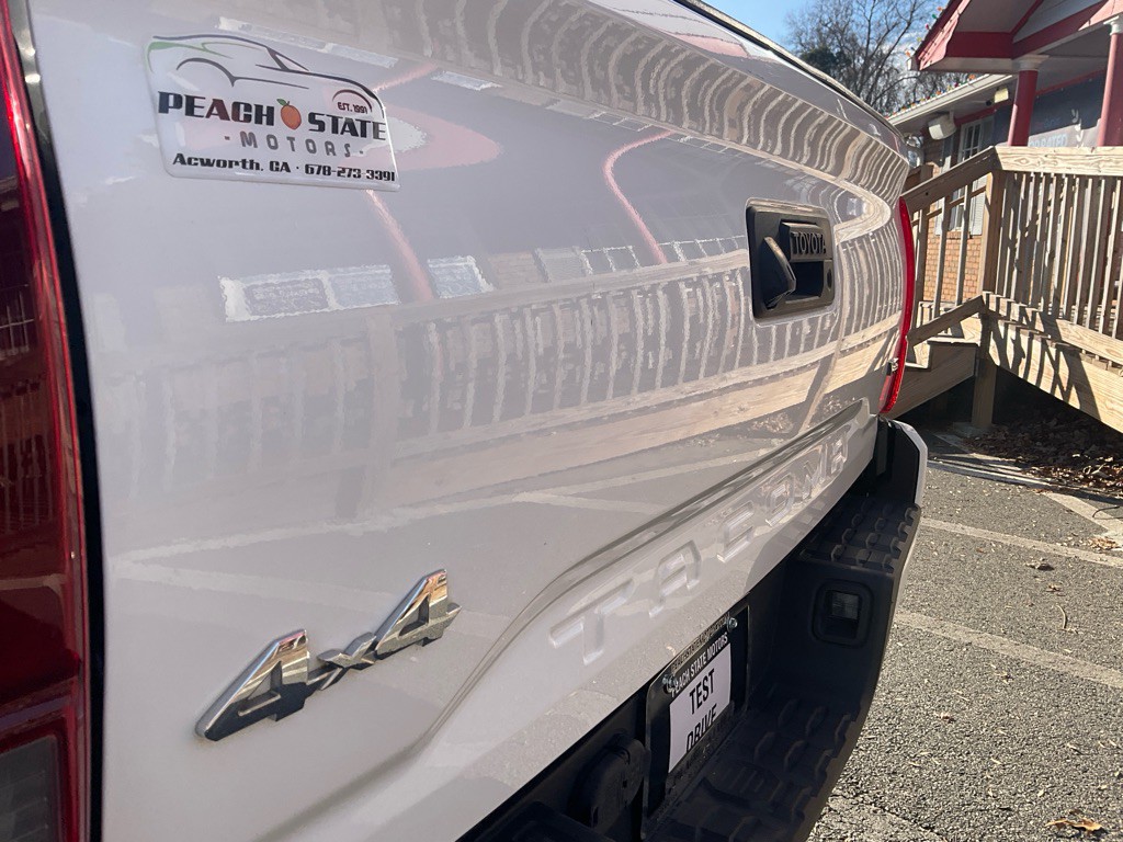 2021 Toyota Tacoma Image 9