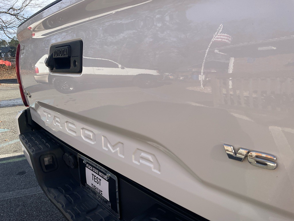 2021 Toyota Tacoma Image 10