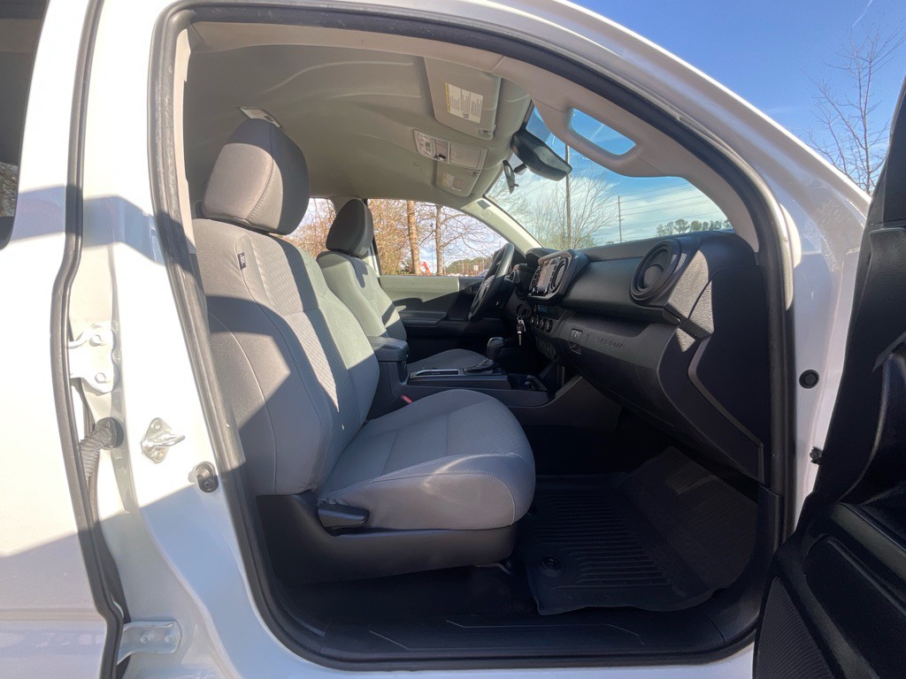 2021 Toyota Tacoma Image 17