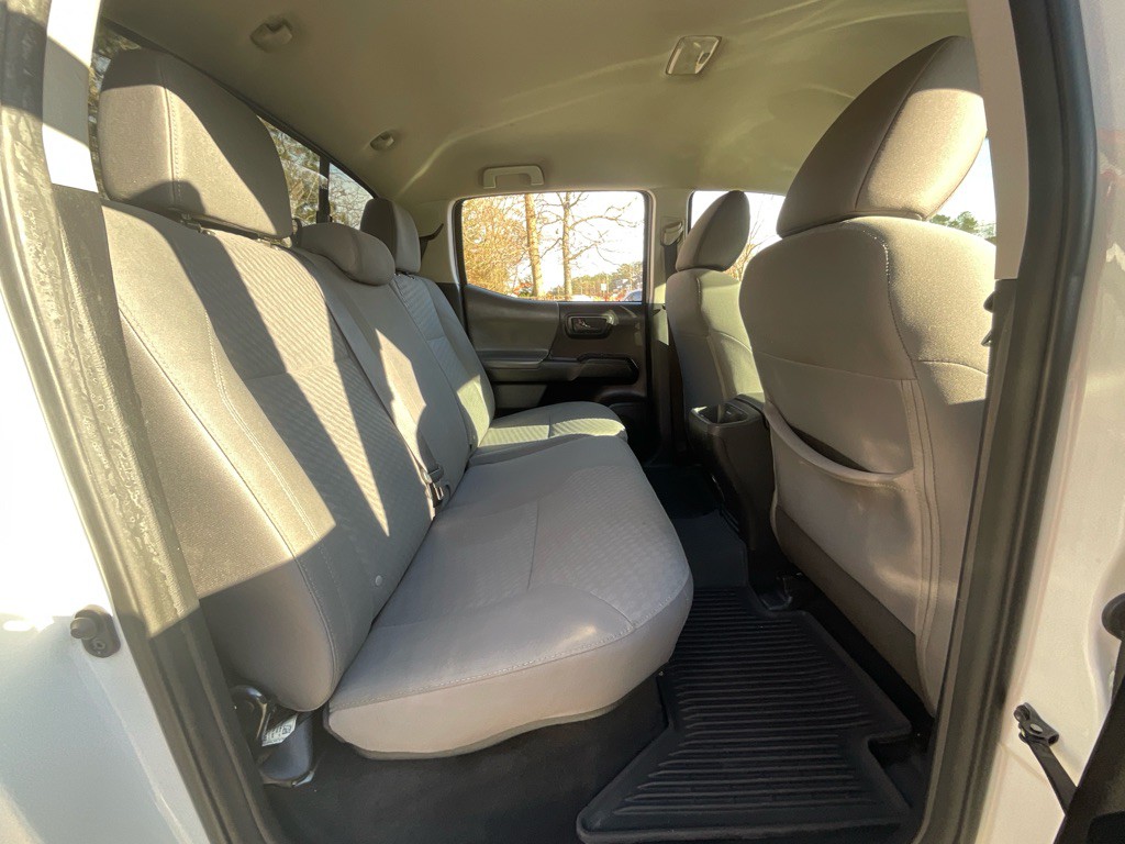 2021 Toyota Tacoma Image 30