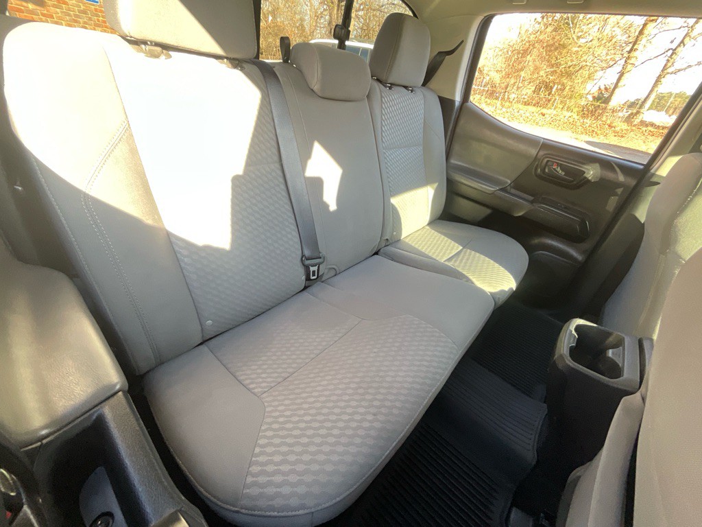 2021 Toyota Tacoma Image 32