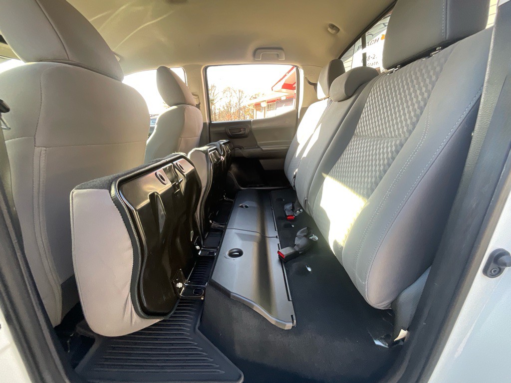 2021 Toyota Tacoma Image 33