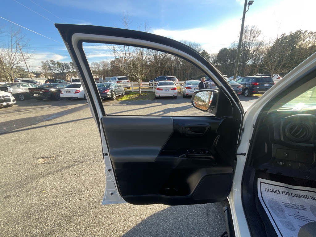 2021 Toyota Tacoma Image 38