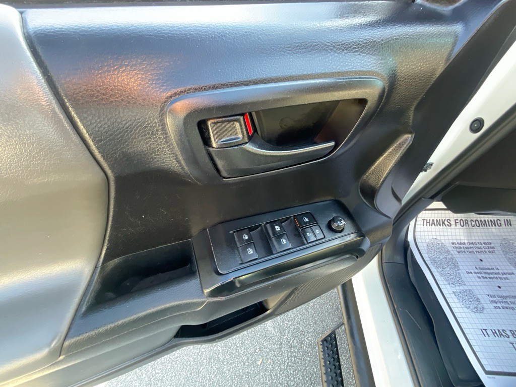 2021 Toyota Tacoma Image 39