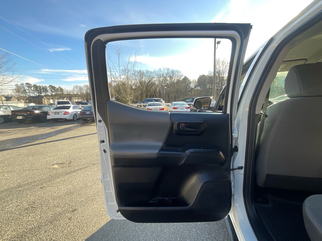 2021 Toyota Tacoma Image 41