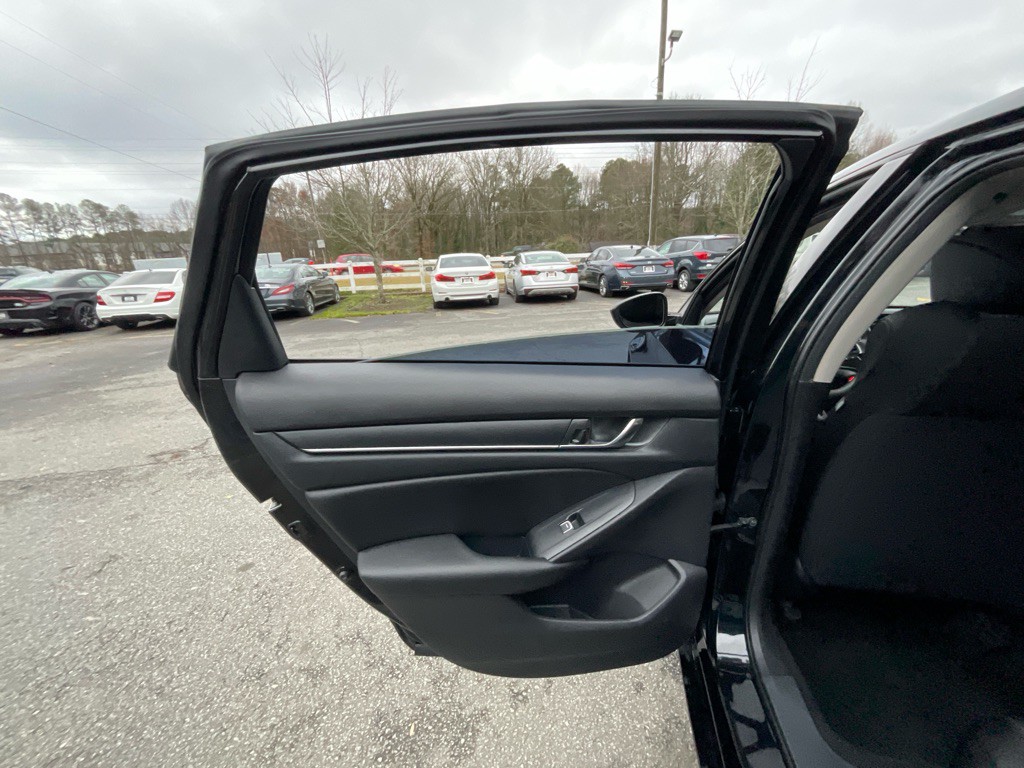 2020 Honda Accord Image 39