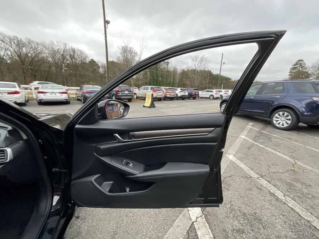 2020 Honda Accord Image 40