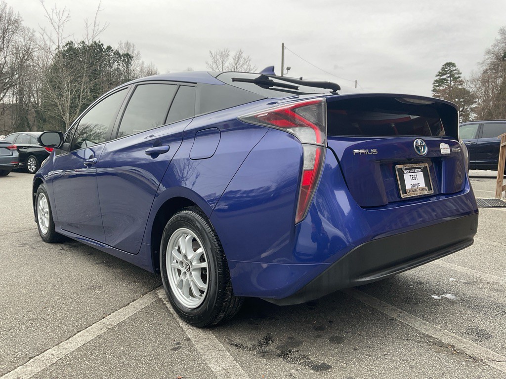2016 Toyota Prius Image 7