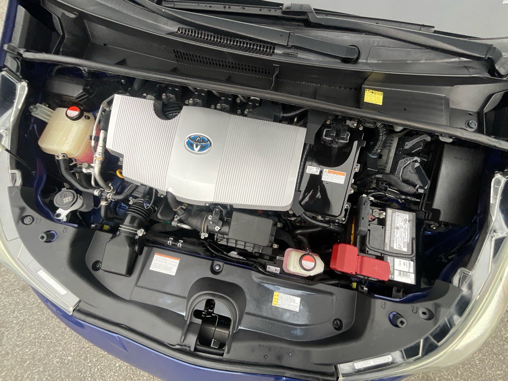 2016 Toyota Prius Image 13