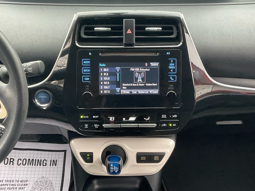 2016 Toyota Prius Image 22