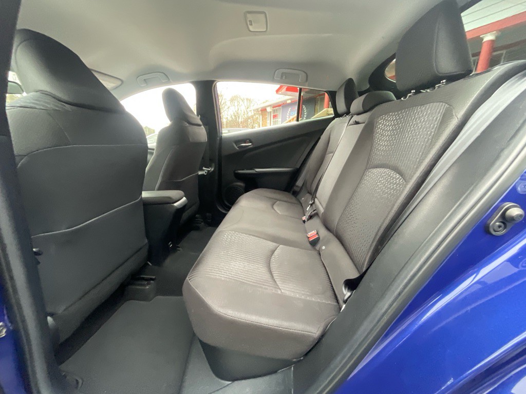 2016 Toyota Prius Image 27