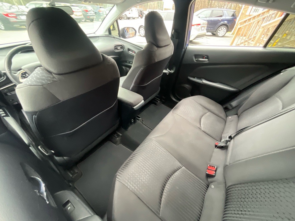 2016 Toyota Prius Image 28