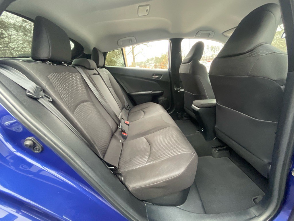 2016 Toyota Prius Image 30