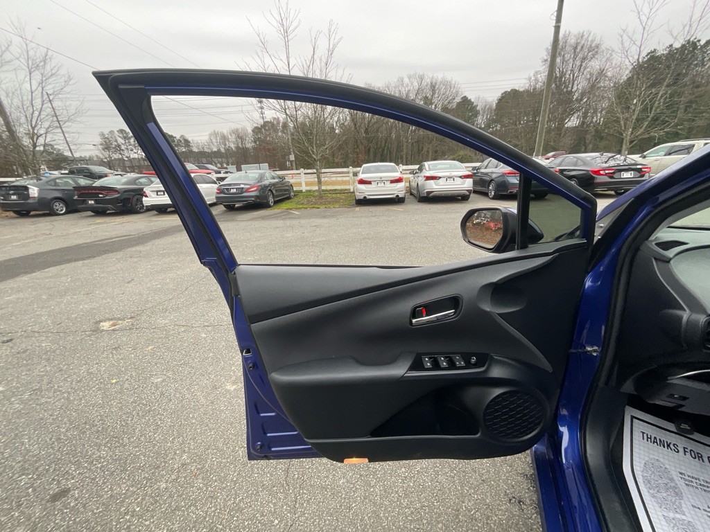 2016 Toyota Prius Image 38