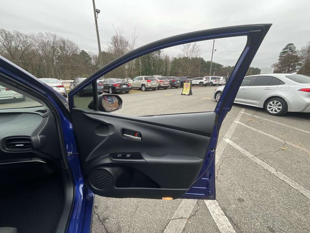 2016 Toyota Prius Image 42