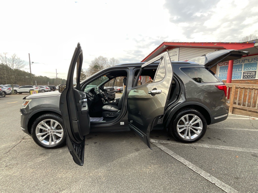 2018 Ford Explorer Image 38