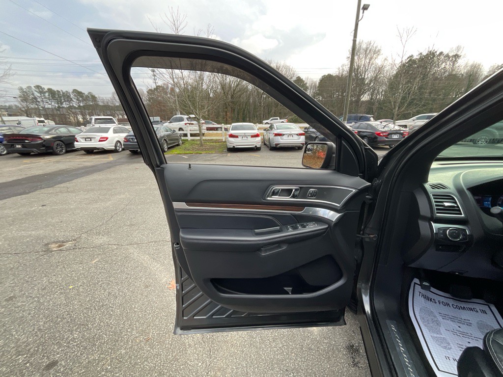 2018 Ford Explorer Image 44