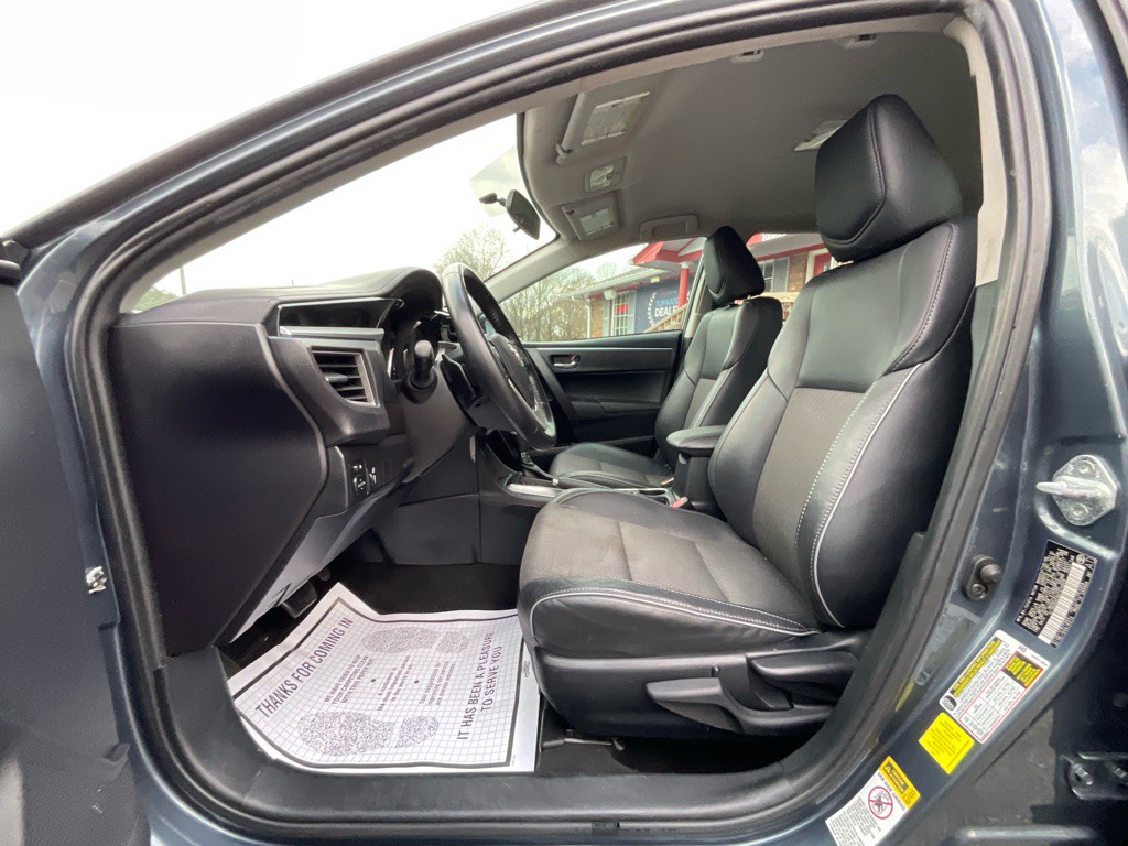 2016 Toyota Corolla Image 14