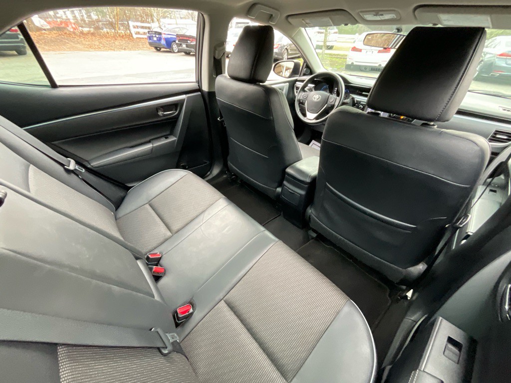 2016 Toyota Corolla Image 31