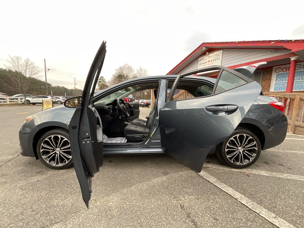 2016 Toyota Corolla Image 35