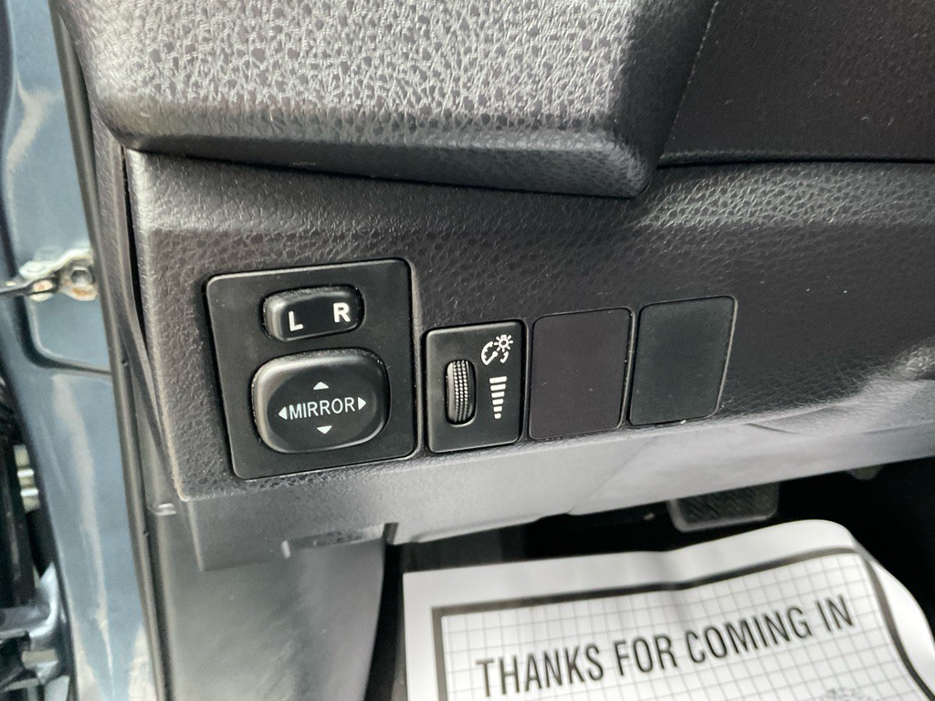 2016 Toyota Corolla Image 39