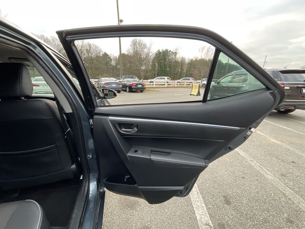 2016 Toyota Corolla Image 42