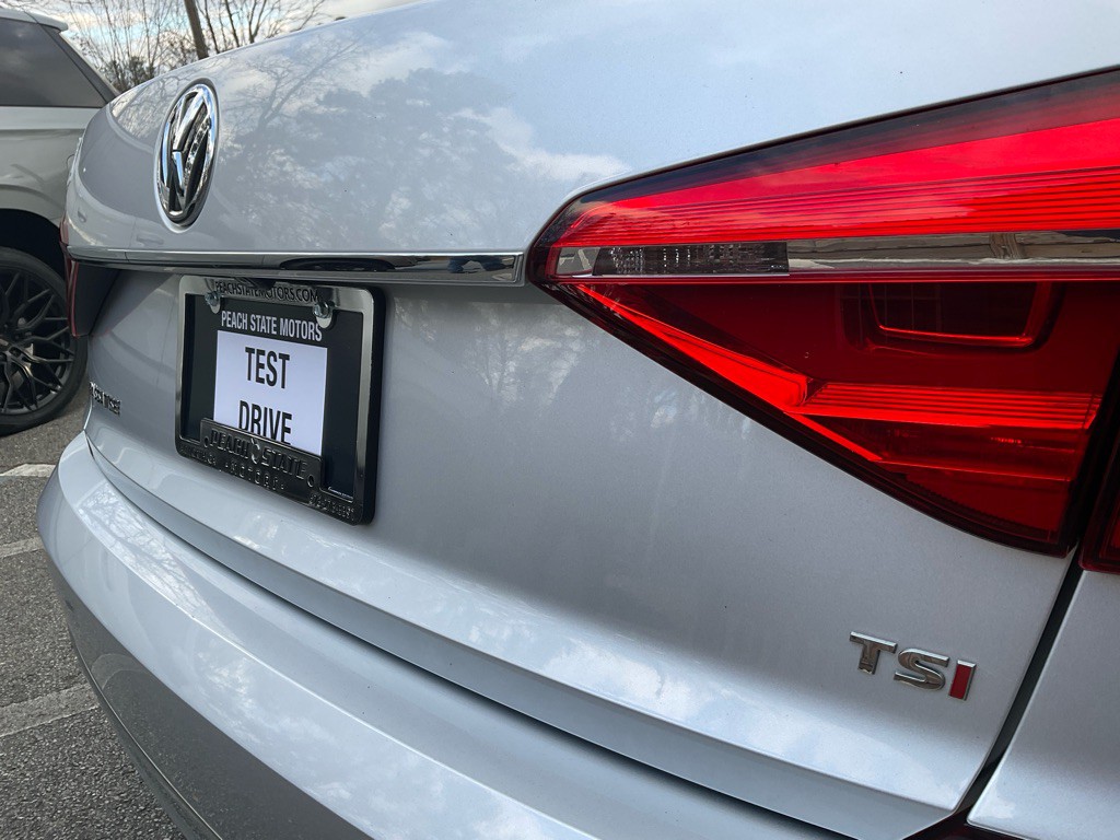 2016 Volkswagen Passat Image 10