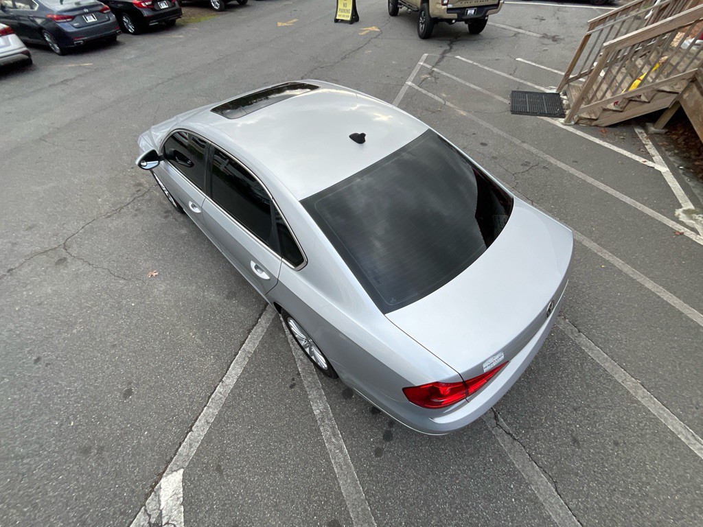 2016 Volkswagen Passat Image 11