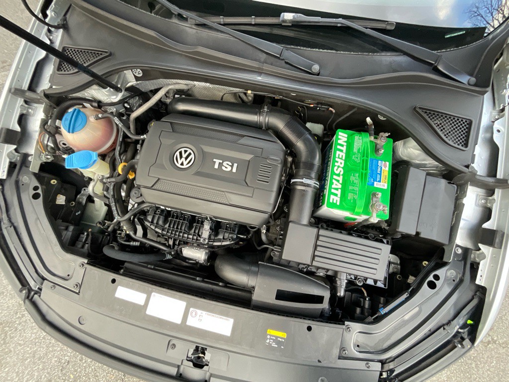 2016 Volkswagen Passat Image 13