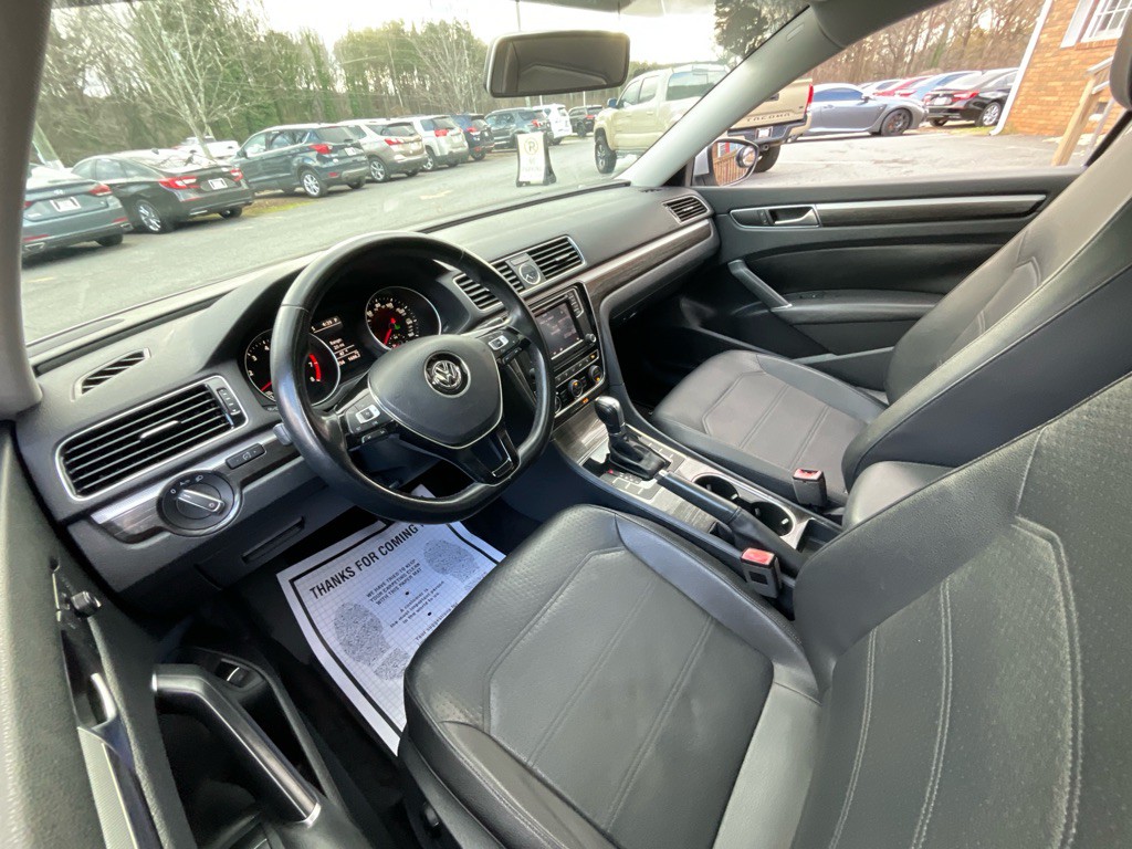 2016 Volkswagen Passat Image 15