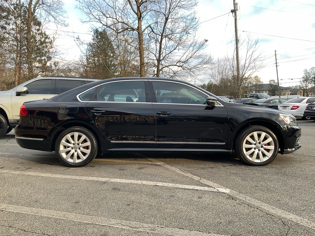 2016 Volkswagen Passat Image 4