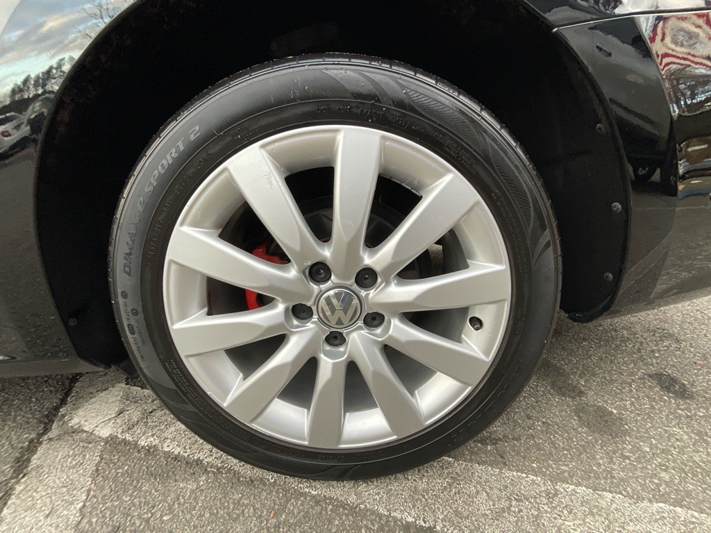 2016 Volkswagen Passat Image 11