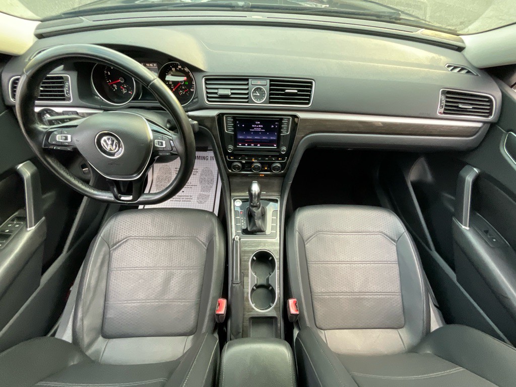 2016 Volkswagen Passat Image 20
