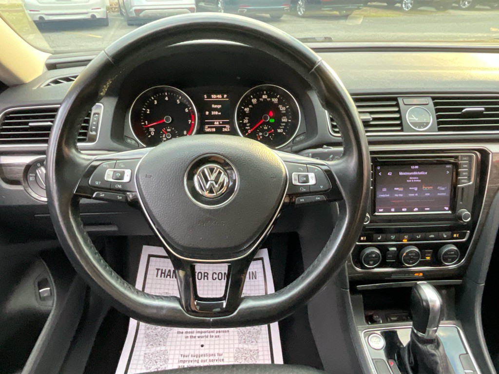 2016 Volkswagen Passat Image 22