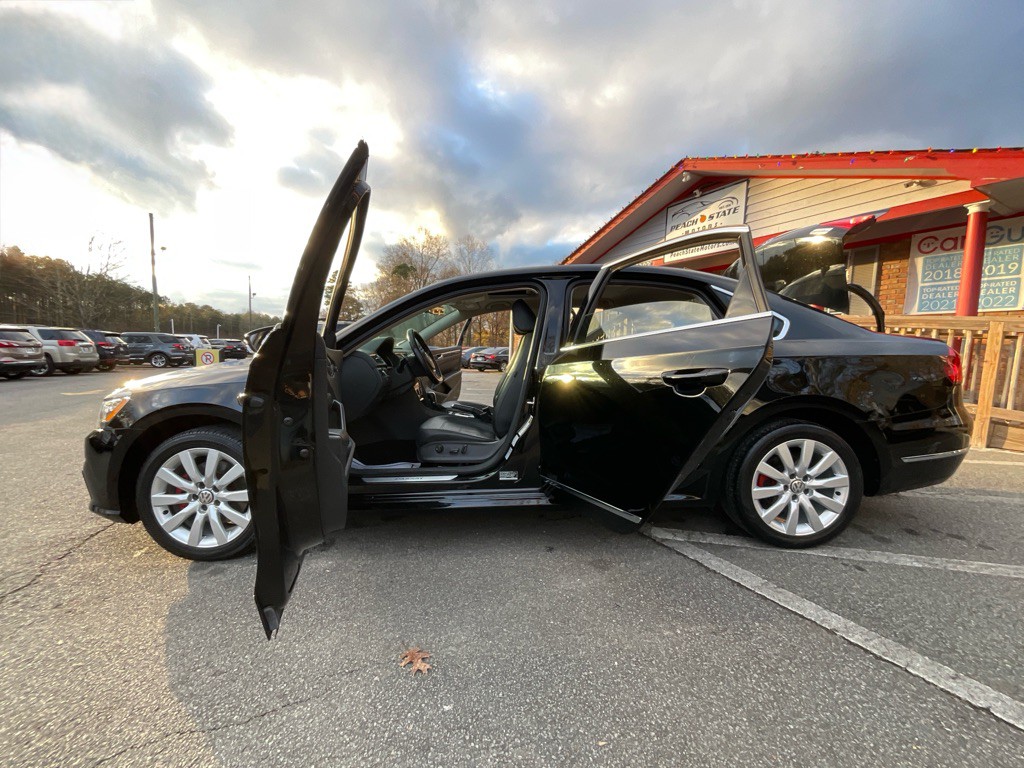 2016 Volkswagen Passat Image 29