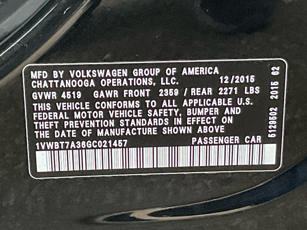 2016 Volkswagen Passat Image 39