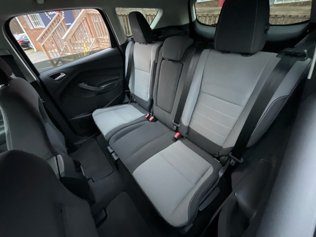 2016 Ford Escape Image 29