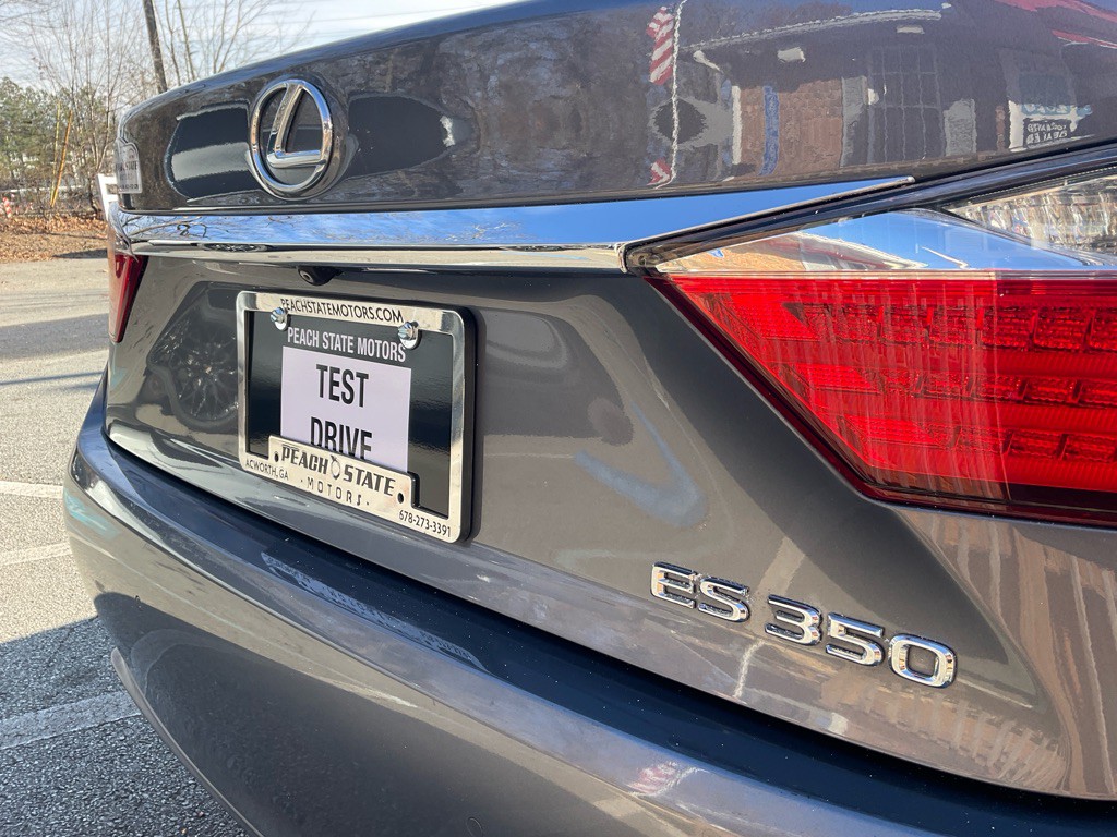 2015 Lexus ES 350 Image 9