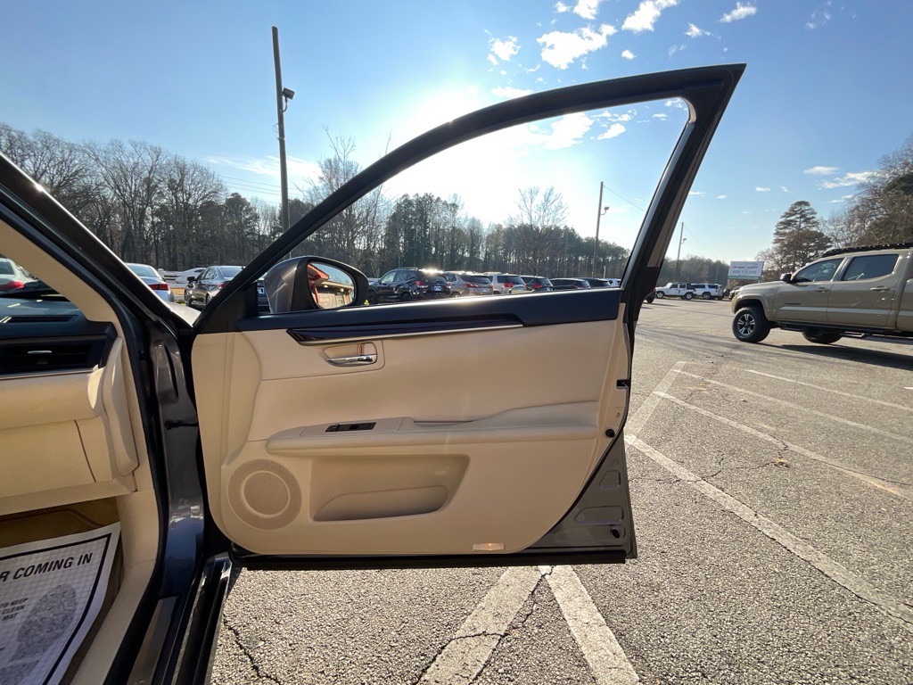 2015 Lexus ES 350 Image 42